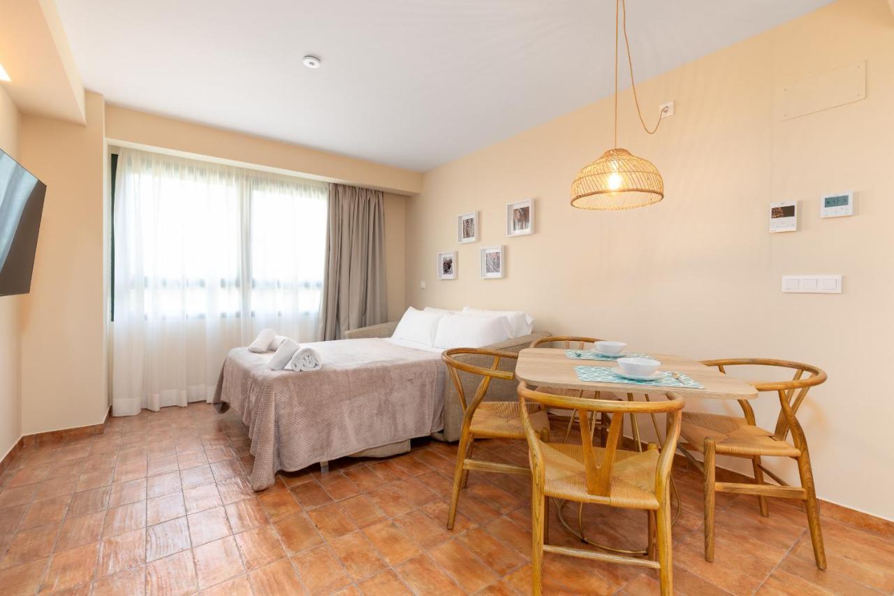 Apartamentos Las Ciencias K Valencia Exteriör bild
