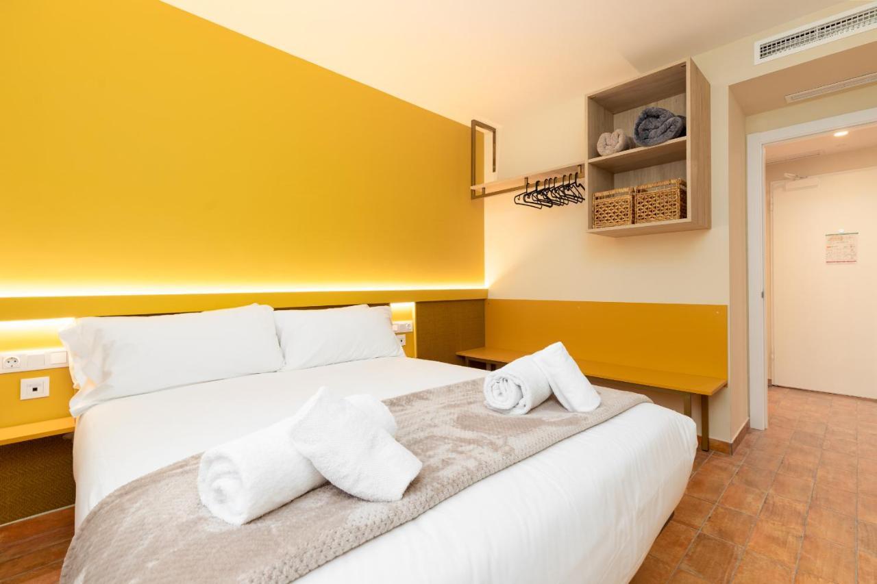 Apartamentos Las Ciencias K Valencia Exteriör bild