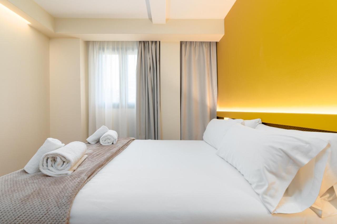 Apartamentos Las Ciencias K Valencia Exteriör bild