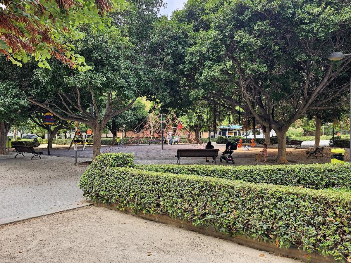 Apartamentos Las Ciencias K Valencia Exteriör bild